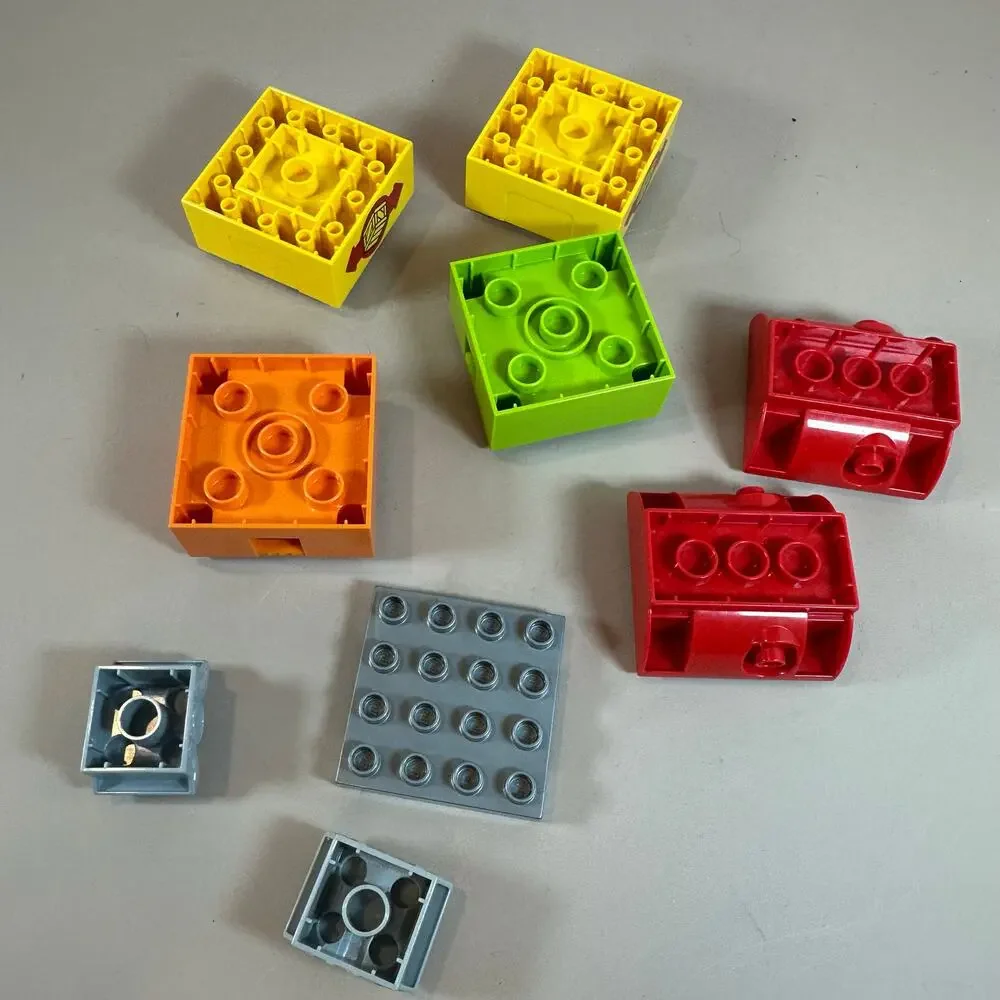 Lot of 9 Lego Duplo Pieces Crates Bins Truckbed Train Cab Containers Boxes Farm